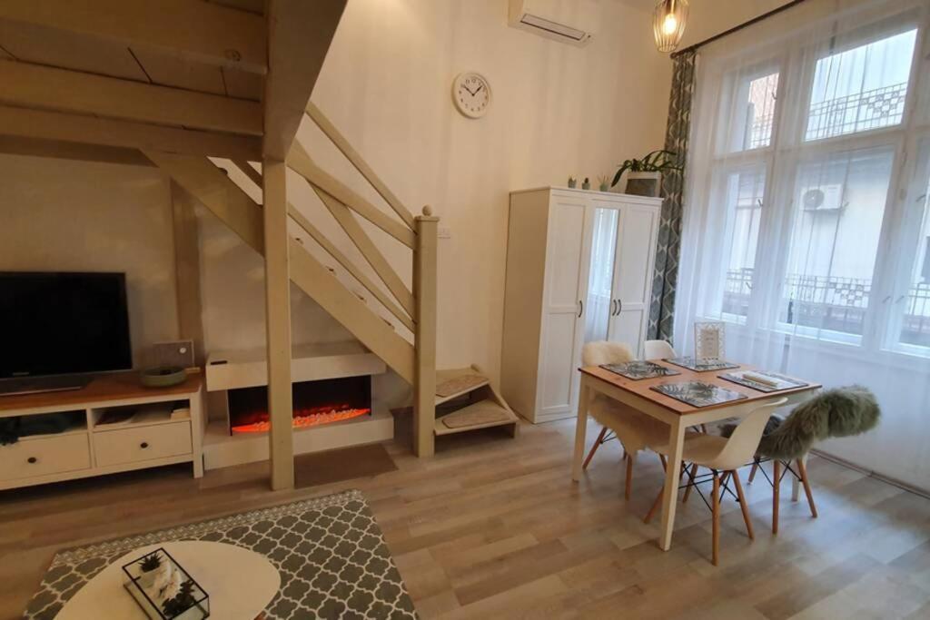 A Nice Apartment In The Heart Of Budapest. المظهر الخارجي الصورة